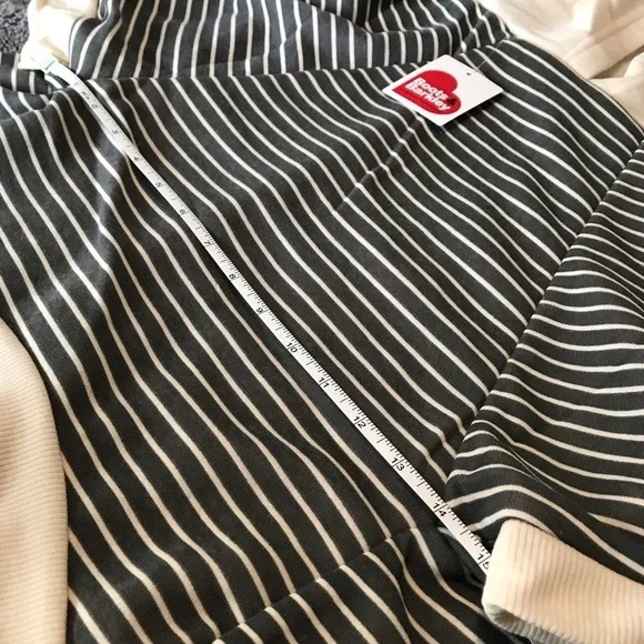 NWT Dog Hoodie - Picture 10 of 14